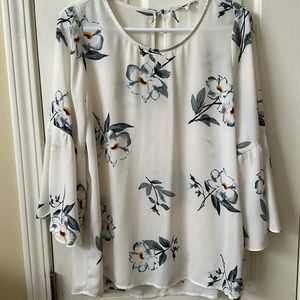 Pleione flutter sleeve top!